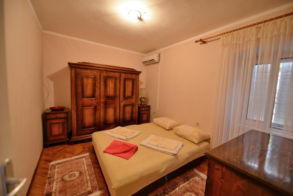 Apartments Goran Kotor Bagian luar foto